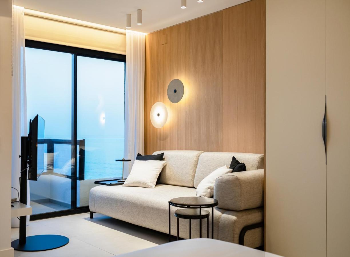 Aloha Apartamentos - Primera Linea De Playa - Vista Al Mar Benalmádena Eksteriør billede